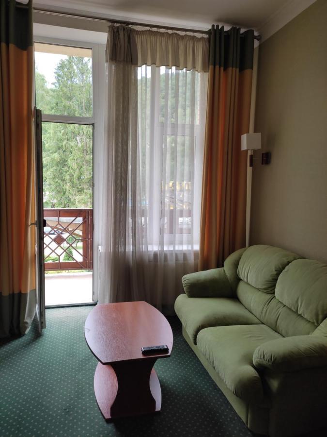 Карпатські зорі SPAhotel Яремча Экстерьер фото
